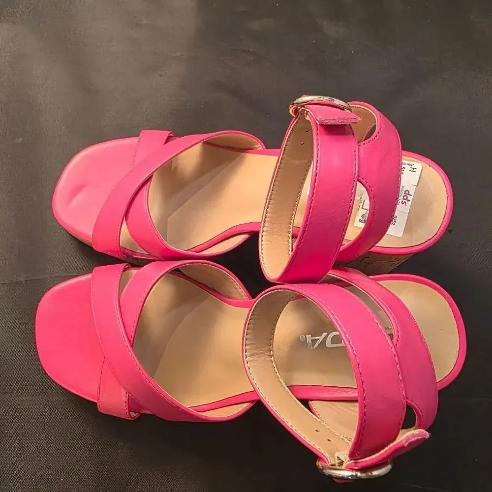 BRAND NEW SODA STRAPPY BLOCK HEEL OPEN TOE WOMENS SANDAL